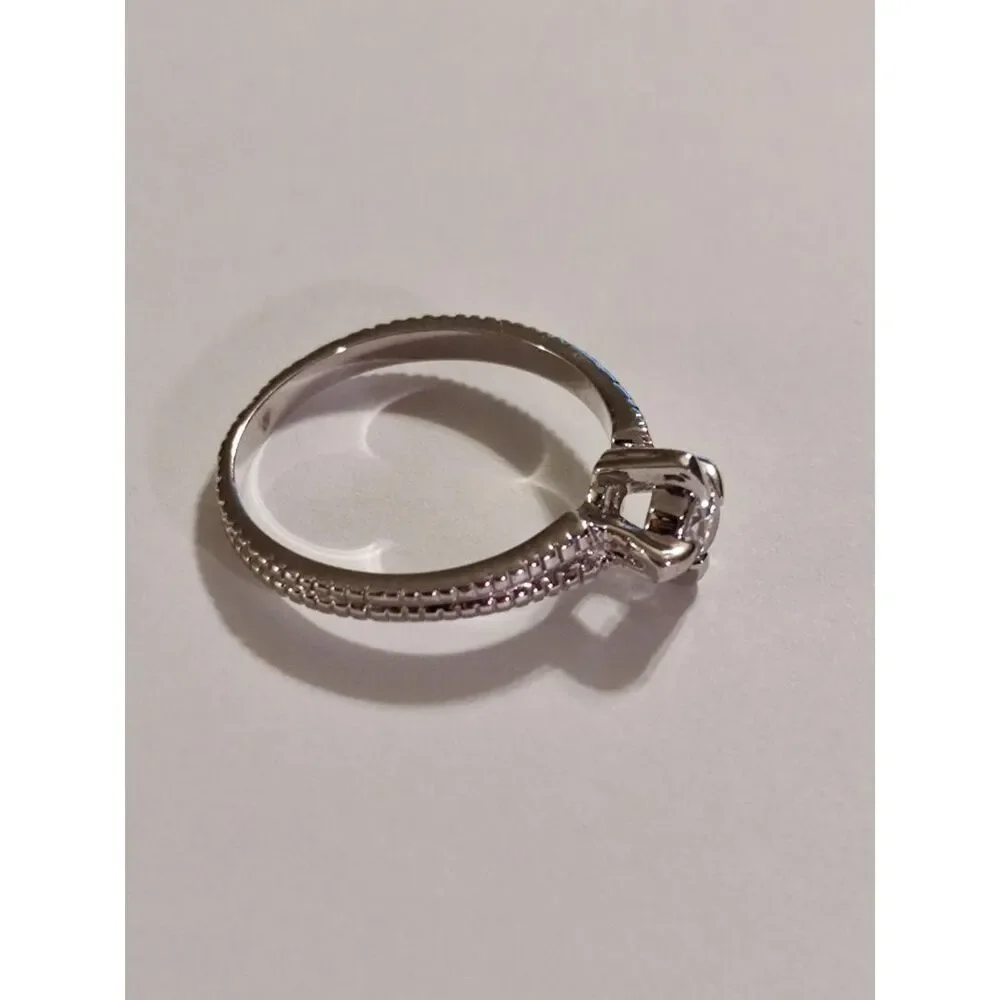 VTG Style Silver Tone Metal Sparkling Clear Glass Stone Sz 8 Solitaire Ring